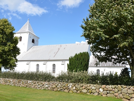 Tamdrup Kirke,  Horsens Provsti. All © copyright Jens Kinkel
