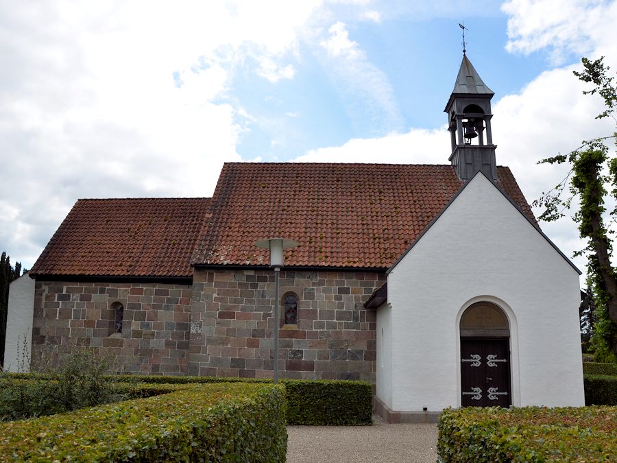 Randlev Kirke,  Odder Provsti. All  copyright Jens Kinkel