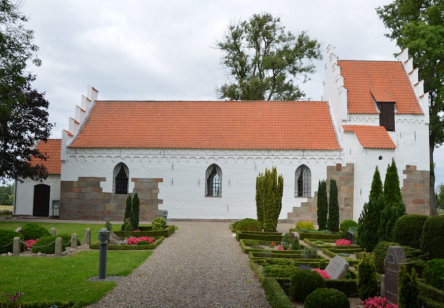 Ellested Kirke, Nyborg Provsti. All  copyright Jens Kinkel