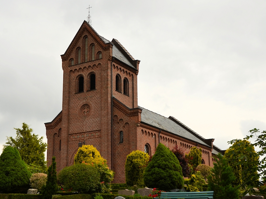 Langskov Kirke,  Hedensted Provsti. All  copyright Jens Kinkel