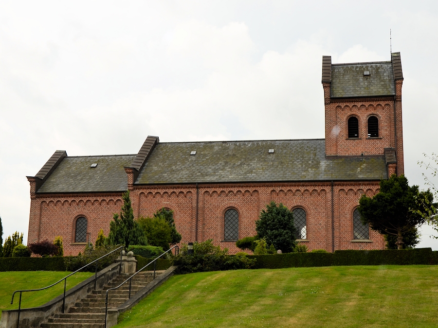 Langskov Kirke,  Hedensted Provsti. All  copyright Jens Kinkel