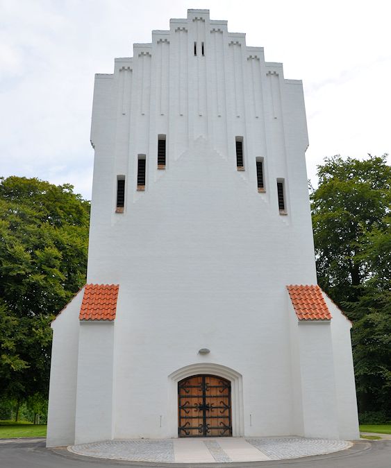 Mlholm Kirke,  Vejle Provsti. All  copyright Jens Kinkel