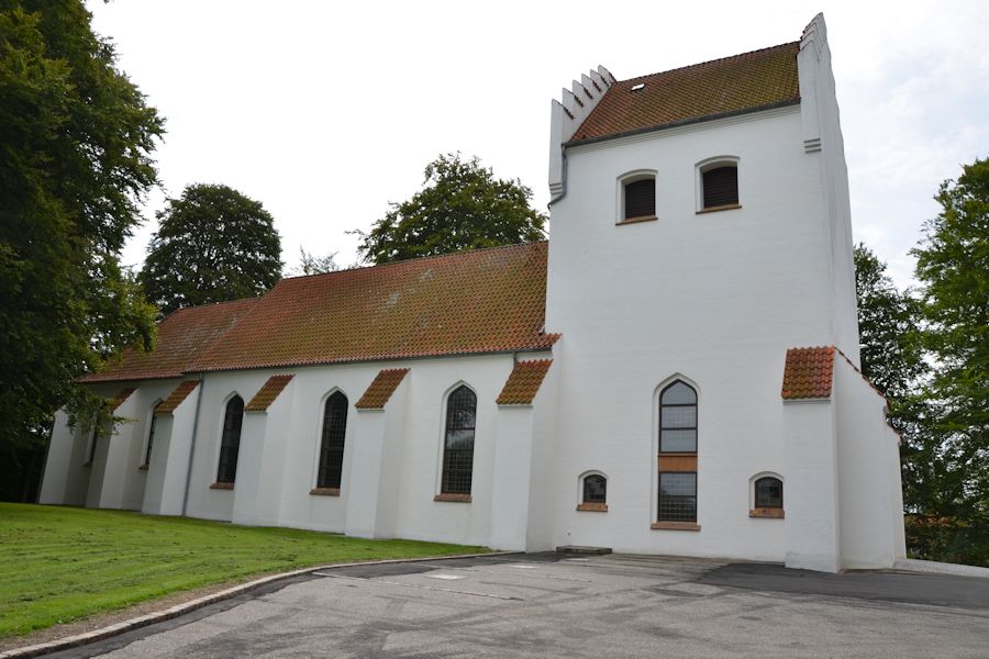 Mlholm Kirke,  Vejle Provsti. All  copyright Jens Kinkel