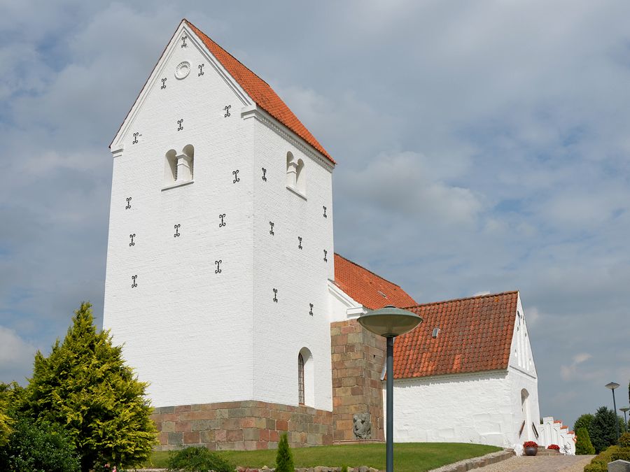 ster Starup Kirke,  Vejle Provsti. All  copyright Jens Kinkel