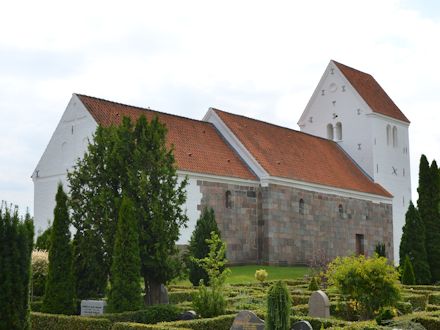 ster Starup Kirke,  Vejle Provsti. All  copyright Jens Kinkel