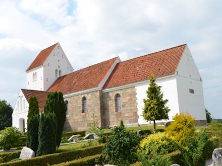 ster Starup Kirke,  Vejle Provsti. All  copyright Jens Kinkel