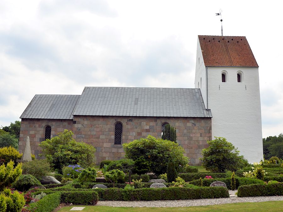 Skrup Kirke,  Vejle Provsti. All  copyright Jens Kinkel