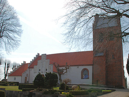 Helsinge Kirke, Frederiksvrk Provsti. All  copyright Jens Kinkel