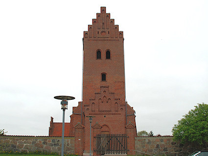 Lillerd Kirke, Hillerd Provsti. All  copyright Jens Kinkel