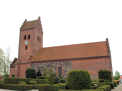 Lillerd Kirke, Hillerd Provsti. All  copyright Jens Kinkel