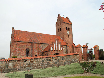 Lillerd Kirke, Hillerd Provsti. All  copyright Jens Kinkel