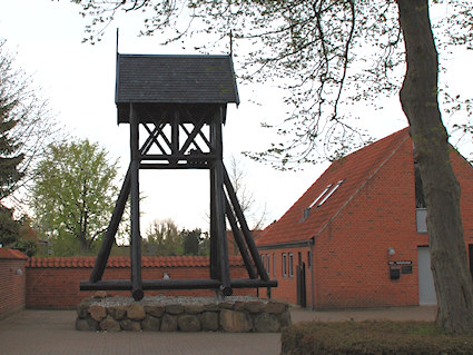 Ullerd Kirke, Hillerd Provsti. All  copyright Jens Kinkel