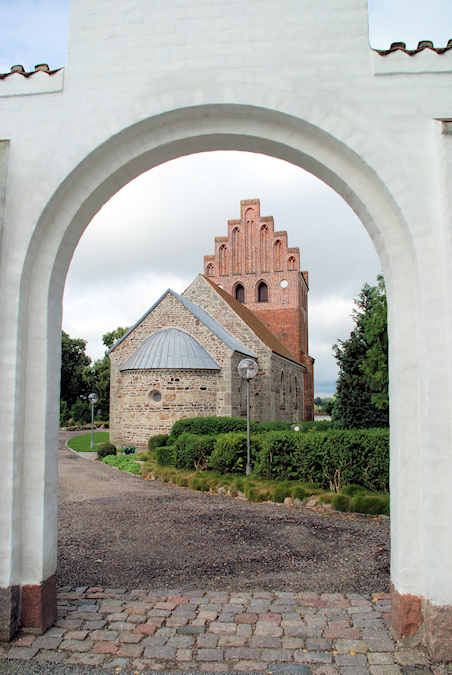 Kirke Vrlse Kirke. Ballerup - Vrlse Provsti. All  copyright Jens Kinkel