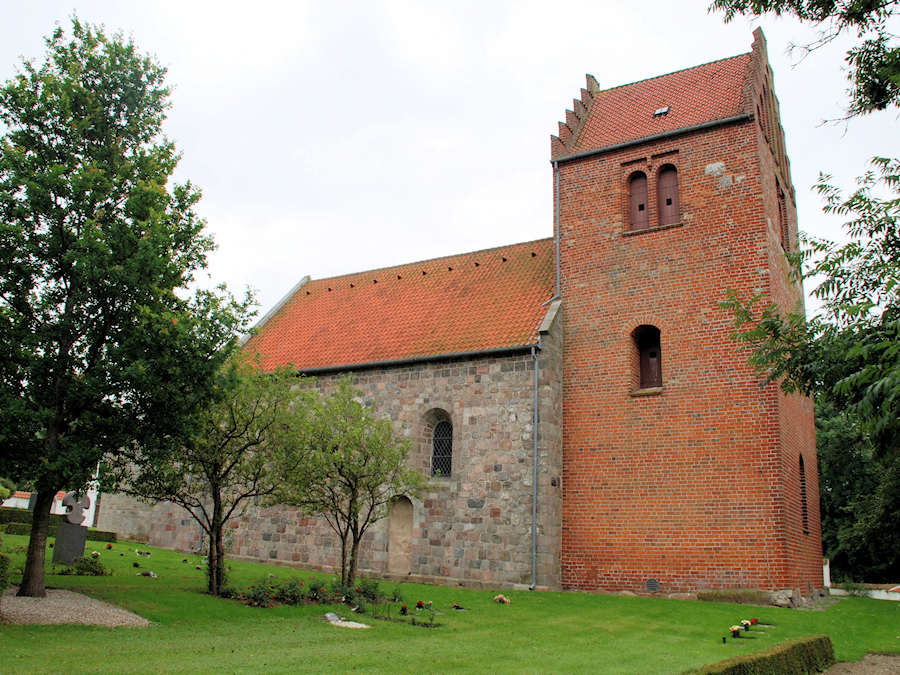 Sels Kirke, Frederikssund Provsti. All  copyright Jens Kinkel