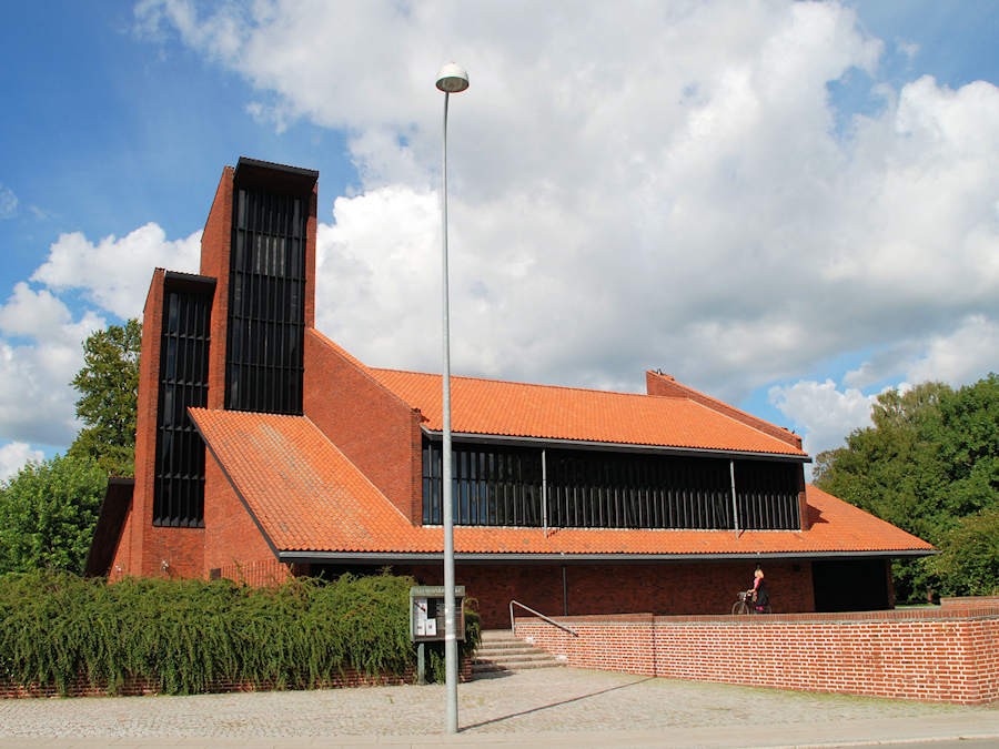 Stengrd Kirke, Gladsaxe-Herlev Provsti. All  copyright Jens Kinkel