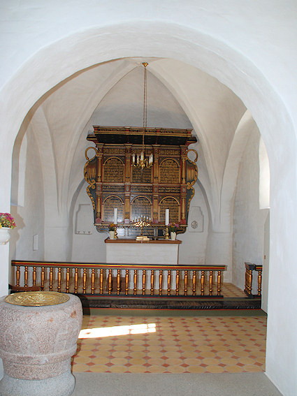 Fjelde Kirke, All  copyright Jens Kinkel