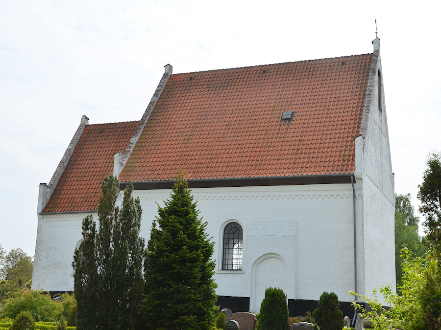 Lillebrnde Kirke, Falster Provsti. All  copyright Jens Kinkel