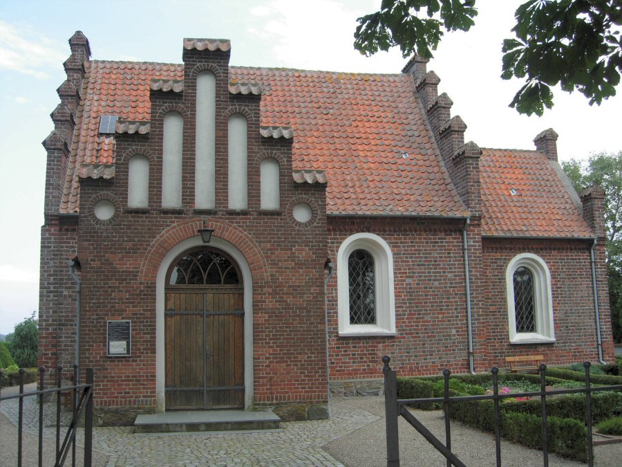 Nordlunde Kirke,  All  copyright Jens Kinkel