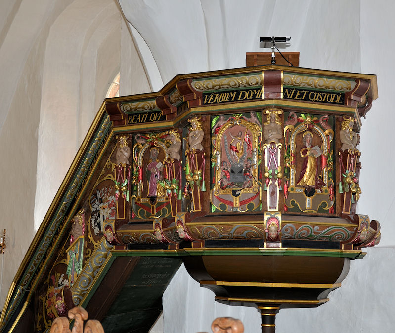 Hrby Kirke, Holbk Provsti. All  copyright Jens Kinkel