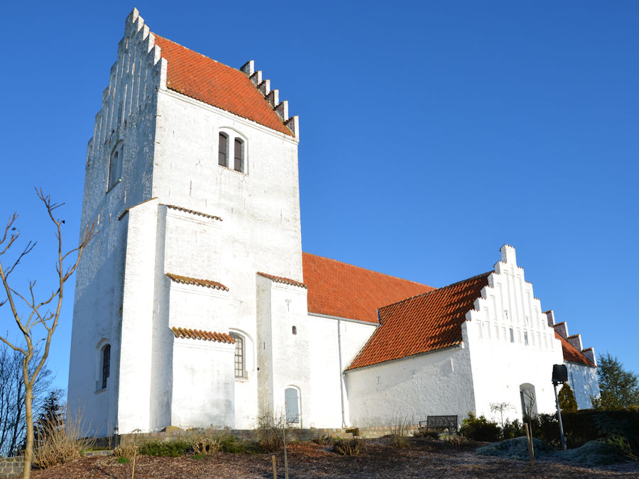 Kundby Kirke. Holbk Provsti. All  copyright Jens Kinkel