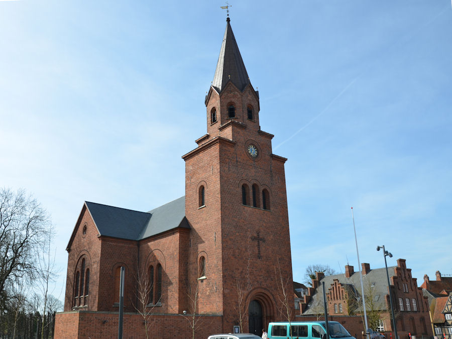 Sankt Nikolai Kirke, Holbk Provsti. All  copyright Jens Kinkel