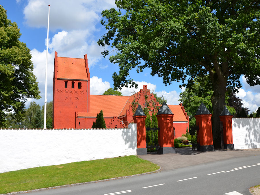 Tllse Kirke, Holbk Provsti. All  copyright Jens Kinkel