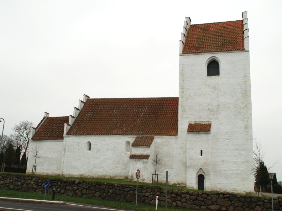 Tuse Kirke, Holbk Provsti