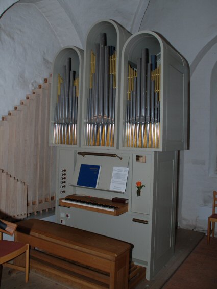 Tuse Kirke, Holbk Provsti