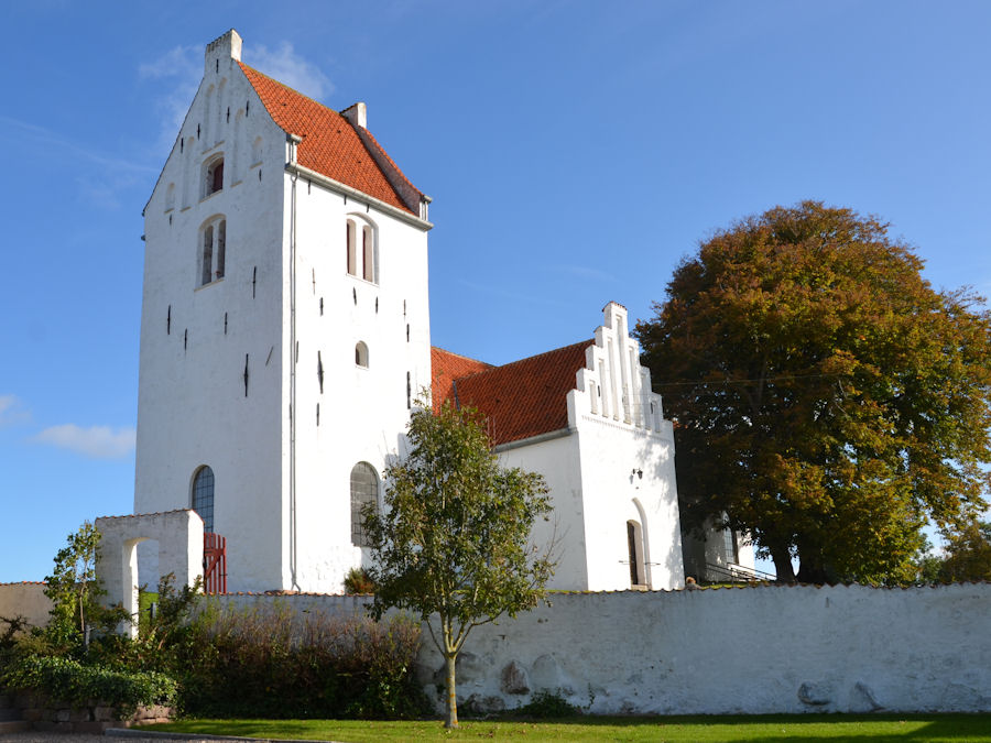 Store Fuglede Kirke, Kalundborg Provsti. All  copyright Jens Kinkel