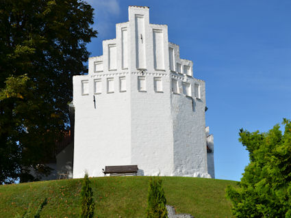 Store Fuglede Kirke, Kalundborg Provsti. All  copyright Jens Kinkel