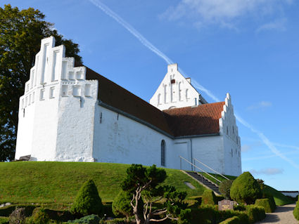 Store Fuglede Kirke, Kalundborg Provsti. All  copyright Jens Kinkel