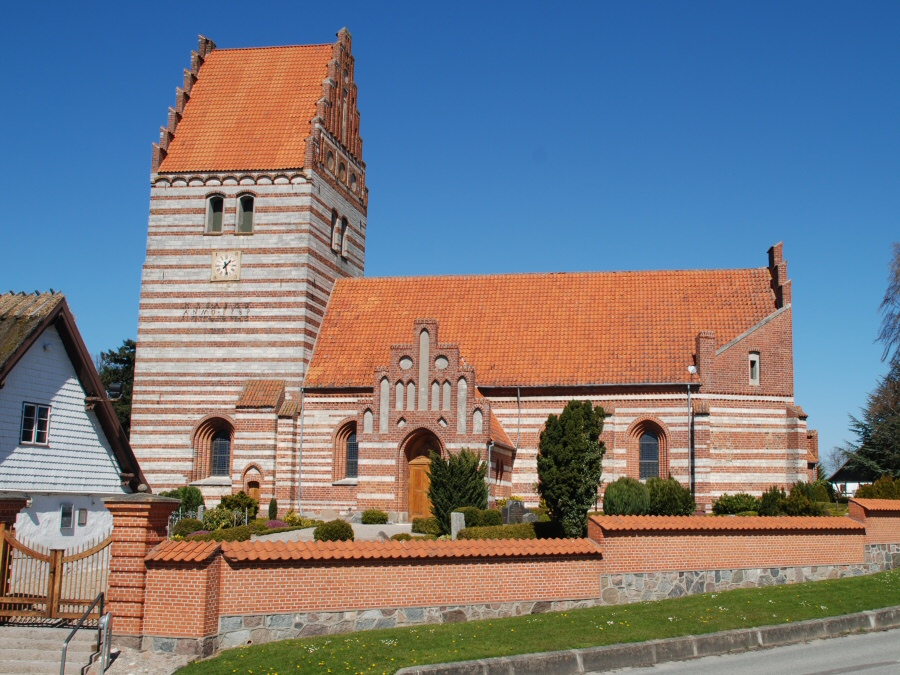 Roholte Kirke, Tryggevlde Provsti