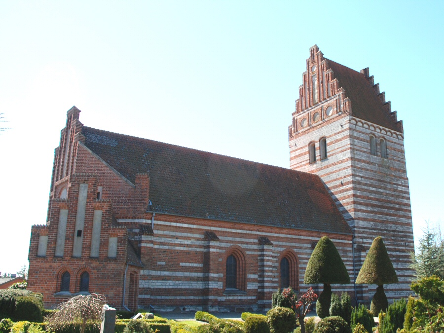 Roholte Kirke, Tryggevlde Provsti