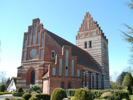 Roholte Kirke, Tryggevlde Provsti