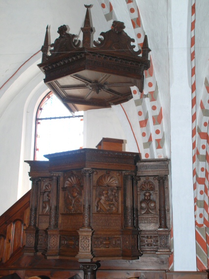 Roholte Kirke, Tryggevlde Provsti